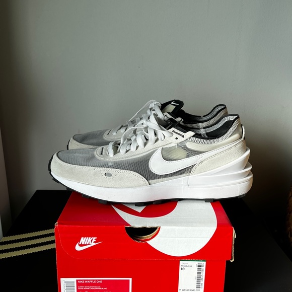 Nike Walffle One Size 10 - Picture 2 of 5